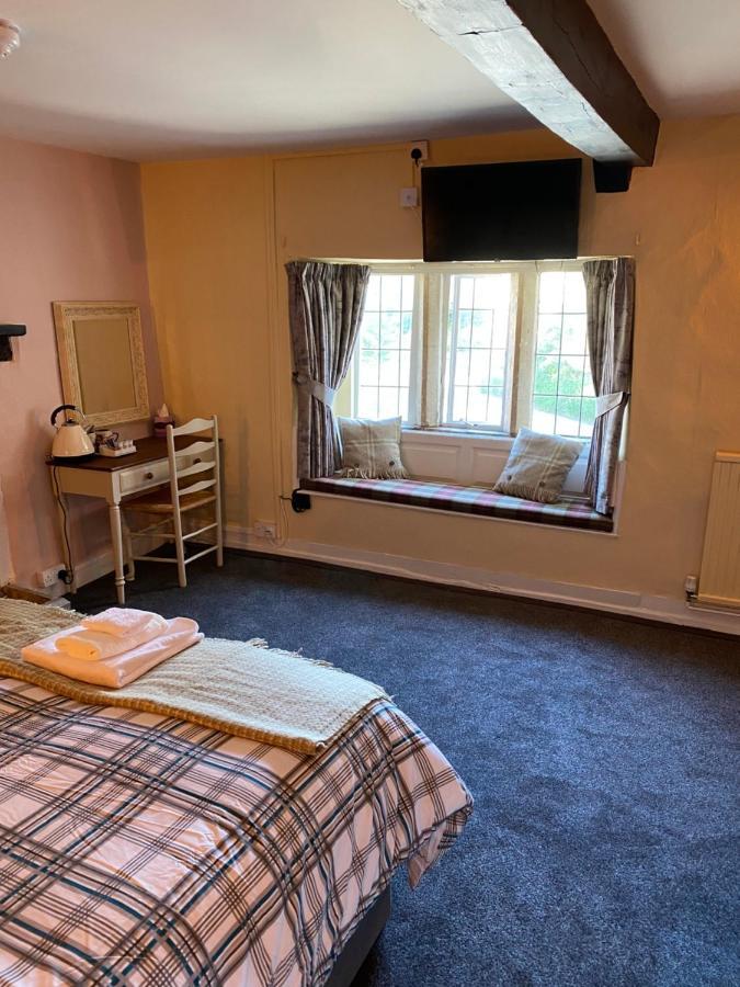 Bear inn Bisley  Eksteriør bilde
