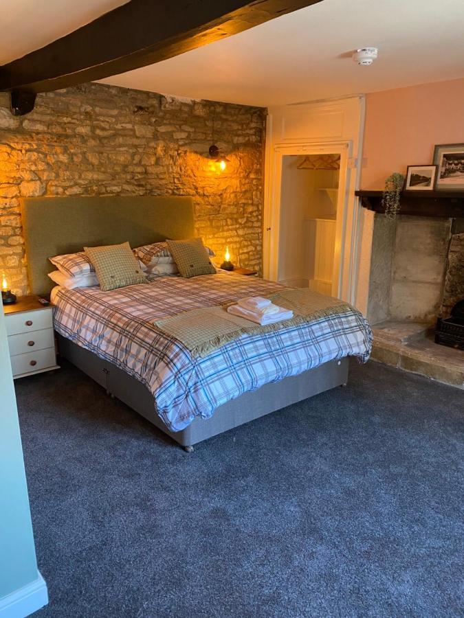 Bear inn Bisley  Eksteriør bilde