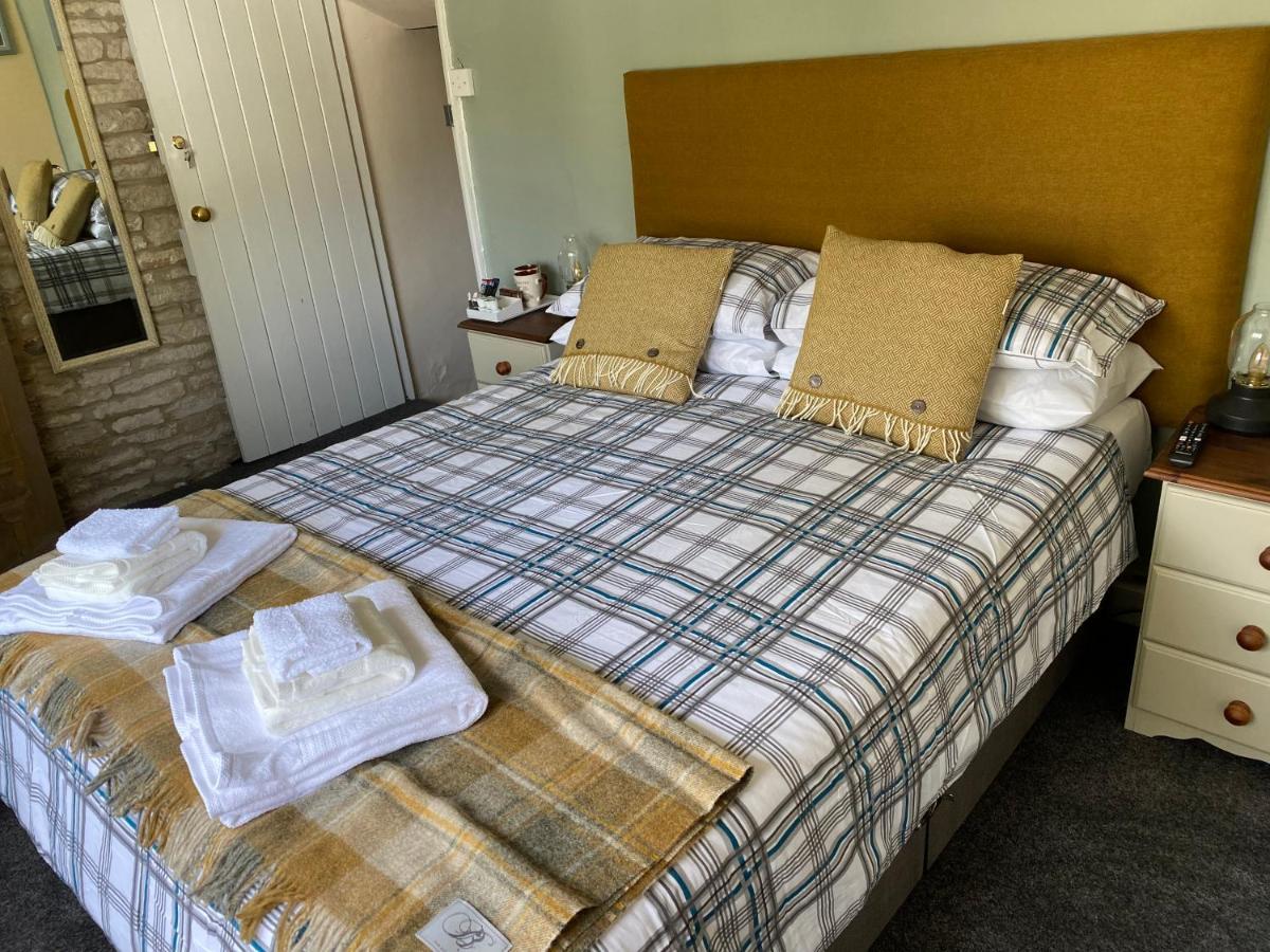 Bear inn Bisley  Eksteriør bilde
