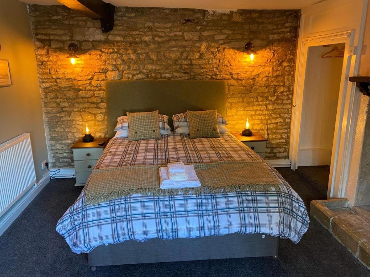 Bear inn Bisley  Eksteriør bilde